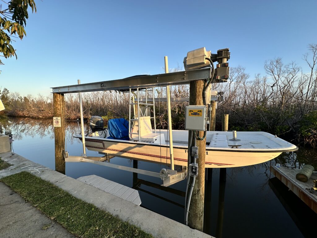 7k dolphin boat lift